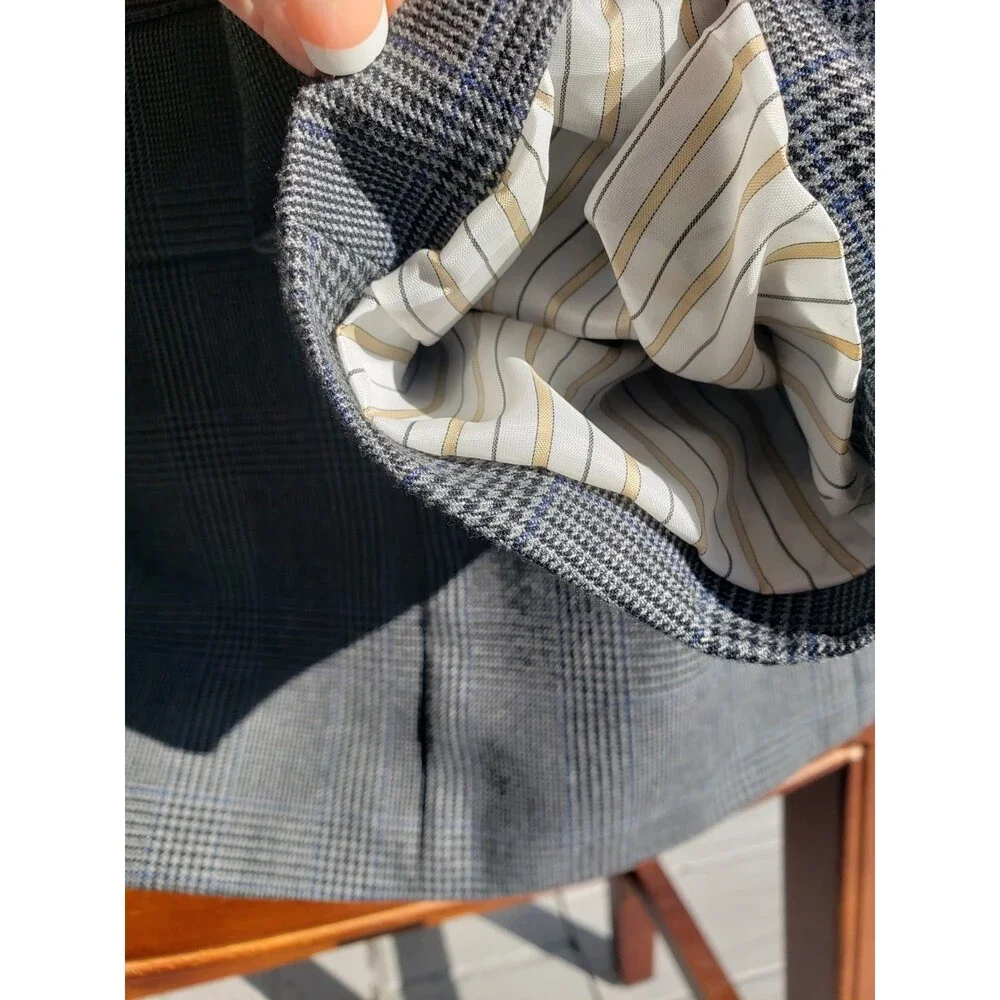 Club Room Men's Sport Coat Blazer 2 Button Gray Plaid Poly Blend 40R Blue Stripe - Picture 5 of 14